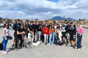Algunos de los alumnos y profesores del IES Maestro Padilla en Pompeya, durante el viaje de estudios del pasado abril.