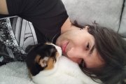 Pablo adoptó a Eleven y la ha llamado Piña.