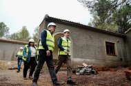 Visita a la villa turística del gran complejo rural.