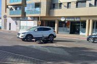 Accidente entre un coche y una moto en la Vega de Acá.