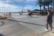 Paso de peatones que conecta el Muelle de Levante con el Parque Nicolás Salmerón