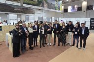 Representantes institucionales y bodegueros almerienses en el espacio de ‘Sabores Almería’ en Barcelona Wine Week.