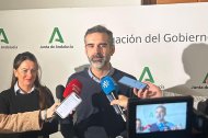 Fernández-Pacheco atiende a los medios de comunicación
