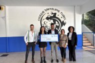Entrega del cheque de 20.000 euros al AMPA El Jali del CEIP Bartolomé Flores de Mojácar.