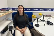 Adriana Navarro, la campeona de España de Powerlifting en los estudios de la Cadena SER Levante.