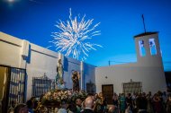 Foto de archivo de la procesión en las fiestas de Cortijos Marín.