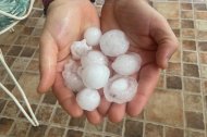 Fotografía del granizo que ha caído en el norte de la provincia.
