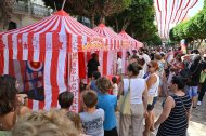 Celebración de juegos inclusivos en el Paseo de Almería durante esta Feria 2026.