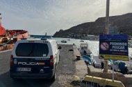 Una unidad de la Policía Científica de Almería investiga el último intento de robo.