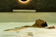 Una de las piscinas del nuevo spa en el centro de Almería.