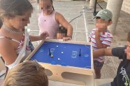 Una de las actividades del original klask.