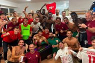 El Cuevas CF celebra su victoria ante el Torreperogil.