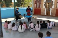 Una actividad en el patio del CEIP Ave María del Quemadero.