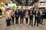 La delegación ejidense junto al consejero de agricultura Ramón Fernández-Pacheco.