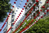 Decorado del Paseo de Almería durante los días de feria.