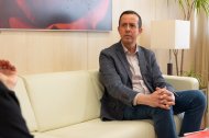 José María Martín, fotografiado esta semana en su despacho en la sede provincial del PSOE de Almería.