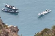 Varias lanchas rápidas se refugian del temporal en la costa del Parque Natural de Cabo de Gata-Níjar.