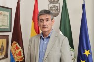 Manuel Cortes, alcalde de Adra, hace un llamamiento a la prudencia ante los últimos sucesos.