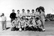 El Rafaelico formaba parte del equipo jugando detrás del portero visitante. Almería de 1972: Pedrosa, Zapata, Juanín, Reyes, Richard, Maxi, Rojas, Cayuela, Goros, Carmona y Mirlo.