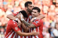 Arribas, Baptistao y Embarba después de hacer el tercer gol de la tarde contra el Al-Nassr.