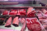 Mostrador de carne en una de las carnicerías del Mercado Central