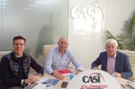 La cooperativa CASI, salida de la Clásica de Almería femenina 2026.