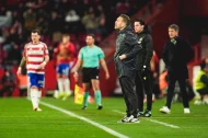 Tevenet en su último partido al frente del Real Valladolid, goleado en Granada.