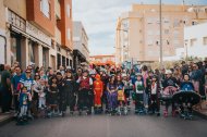 Fotografía de familia del desfile de carnaval en Roquetas de Mar.