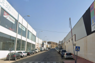 Calle Sierra de las Estancias, en Viator, donde se ubica la nave en la que ha muerto el joven de Gádor.