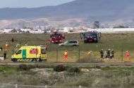 Imagen de la intervención de emergencias en el simulacro de esta mañana en el Aeropuerto de Almería.
