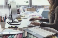 Ocho de las vacantes son de auxiliar administrativo.