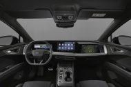 Un nuevo interior, un sistema de infotainment de última generación y funciones digitales ampliadas ofrecen una experiencia de usuario aún más inmersiva.