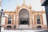 Fachada del Mercado Central, uno de los edificios nuevos que contará con iluminación