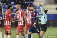 El Almería también ha sufrido arbitrajes polémicos y ha cerrado el pico.