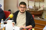Alejandro Lorenzo, en un debate municipal en la Cadena SER Almería.
