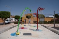 Parque infantil con chorros de agua en El Solanillo.