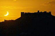 Imagen captada por José Francisco Montero Martínez en la que se ve el Castillo de Tabernas durante el eclipse.