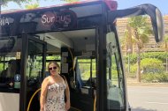 Gloria disfruta de las ventajas que ofrece Alsa Surbus en esta Feria de Almería.