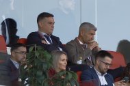 Joâo Gonçalves es el cerebro que firma y Salva Sevilla la llave del vestuario.