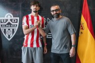 Niko Tomasevic fue presentado por el jefe Mohamed El Assy.