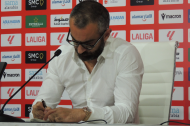 Mohamed El Assy ajustando cuentas en l sala del prensa.