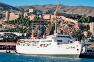 El barco Vicente Puchol en 1969, atracado en el puerto. Cubría el servicio con Melilla.