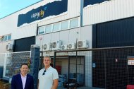 Visita del delegado territorial a la empresa almeriense Copyfly