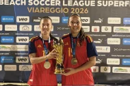 Jessi y Paqui Campoy celebran el oro de Europa con La Roja.