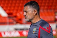 García Pimienta busca alargar el buen momento del Almería frente al Real Oviedo, un rival llamado a pelear por el ascenso.