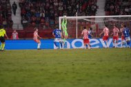 La segunda parte la vivía Dzodic pegado al meta Andrés.