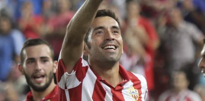 Charles Días firmó una temporada increíble con el Almería marcando 32 goles entre Liga y Play Off de ascenso.