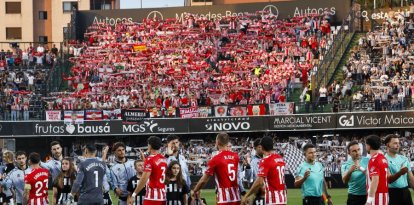 Ambientazo en Castalia en el primer partido de semifinales por el ascenso.