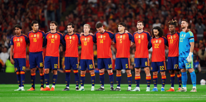 Pubill luciendo el 12 de La Roja en el partido del estreno de la segunda estrella.