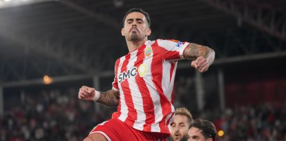 Miguel de la Fuente salta de alegría tras anotar su séptimo gol.